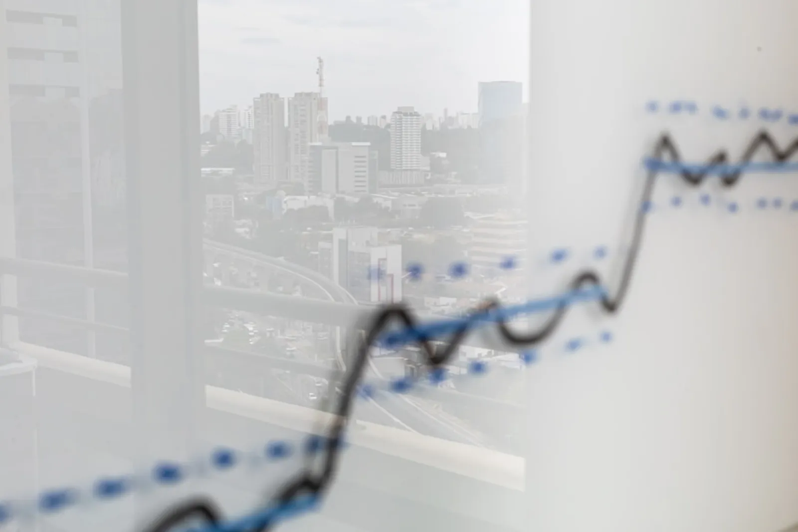 Business growth chart showing investment returns trajectory